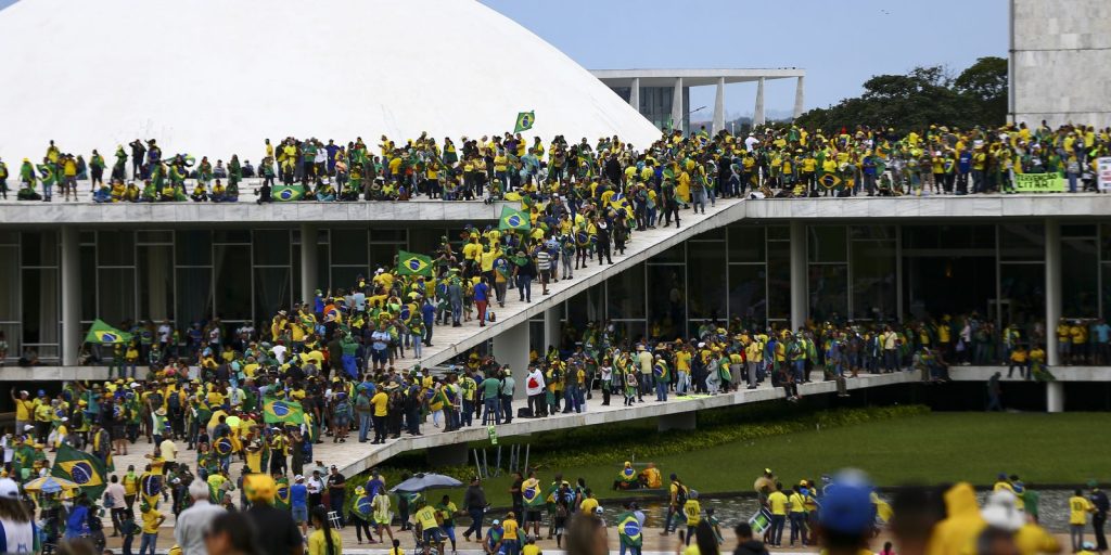 moraes-concede-prisao-domiciliar-a-condenado-do-8/1-com-cancer