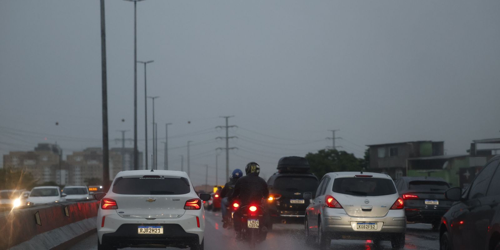 defesa-civil-do-rio-alerta-para-alto-risco-de-deslizamento-no-estado