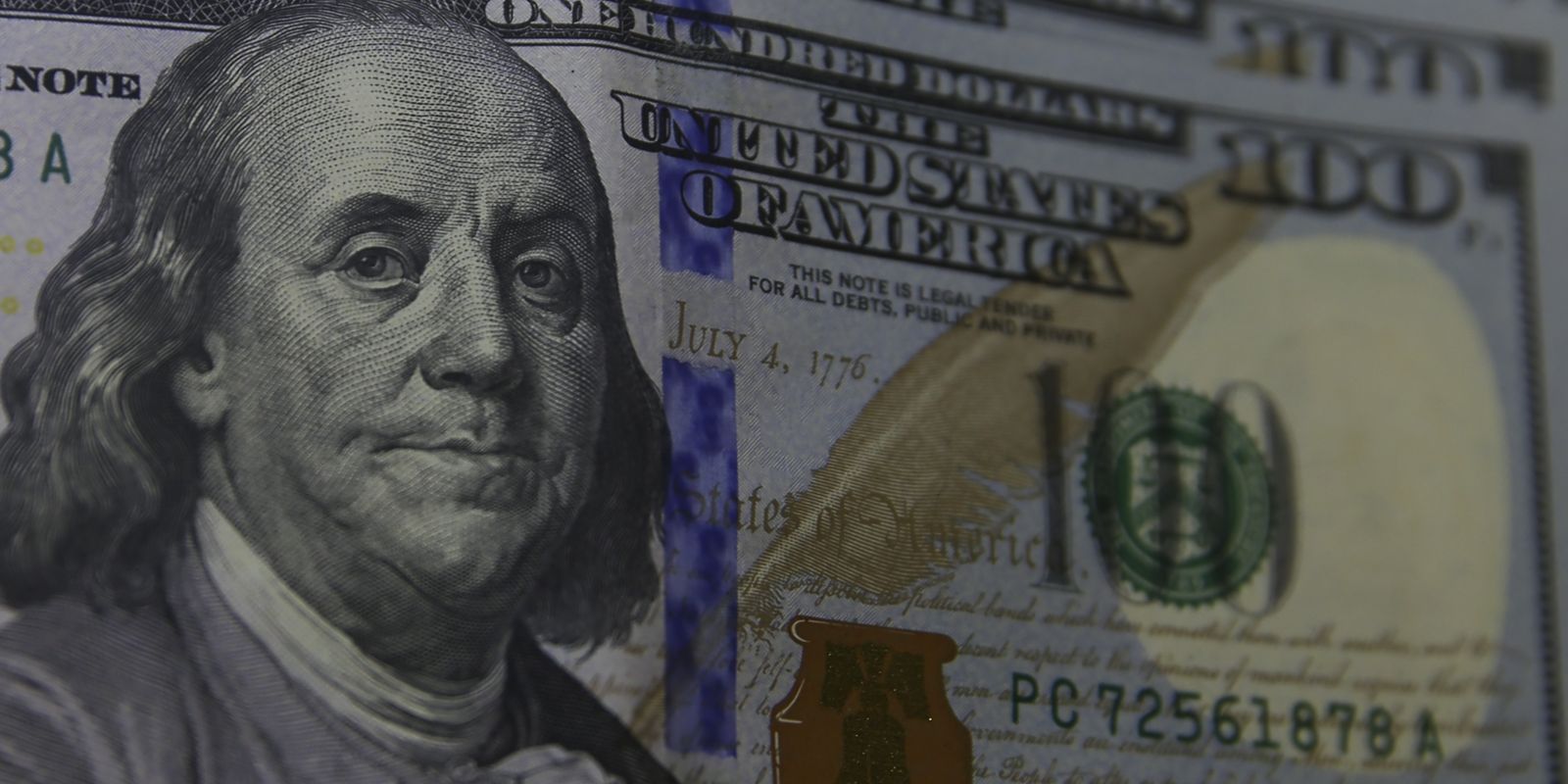 dolar-cai-para-r$-5,63-com-espera-de-medidas-alternativas-ao-iof