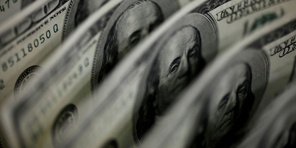 tesouro-capta-us$-2,75-bi-no-exterior-com-maior-demanda-em-sete-anos