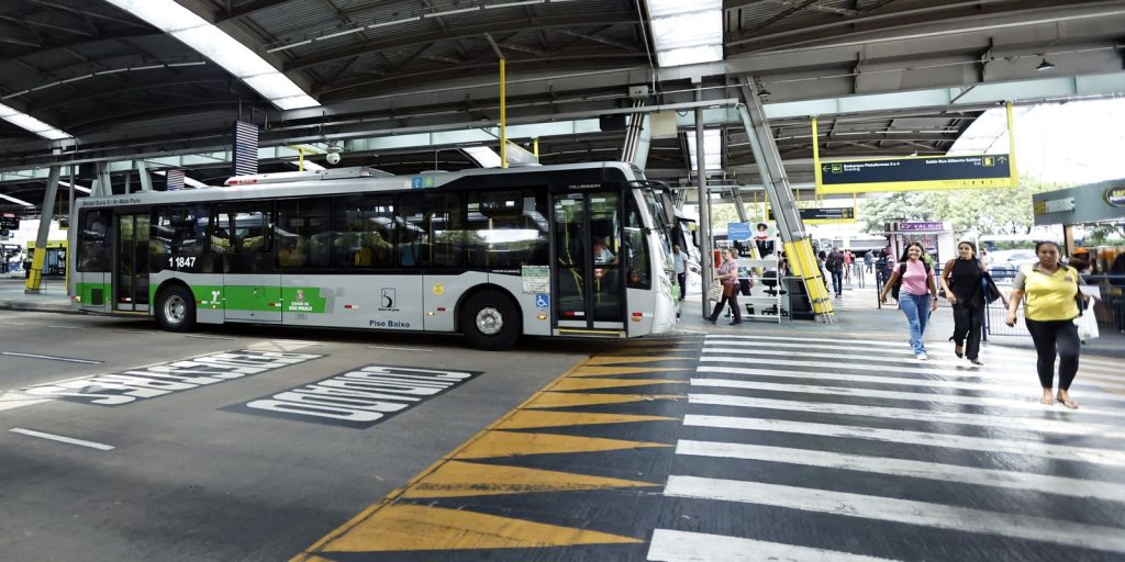 servidor-publico-e-acusado-de-ser-um-dos-depredadores-de-onibus-em-sp