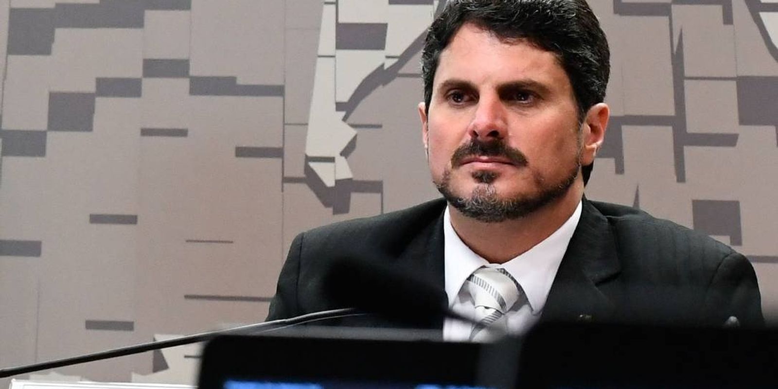moraes-determina-bloqueio-de-contas-do-senador-marcos-do-val