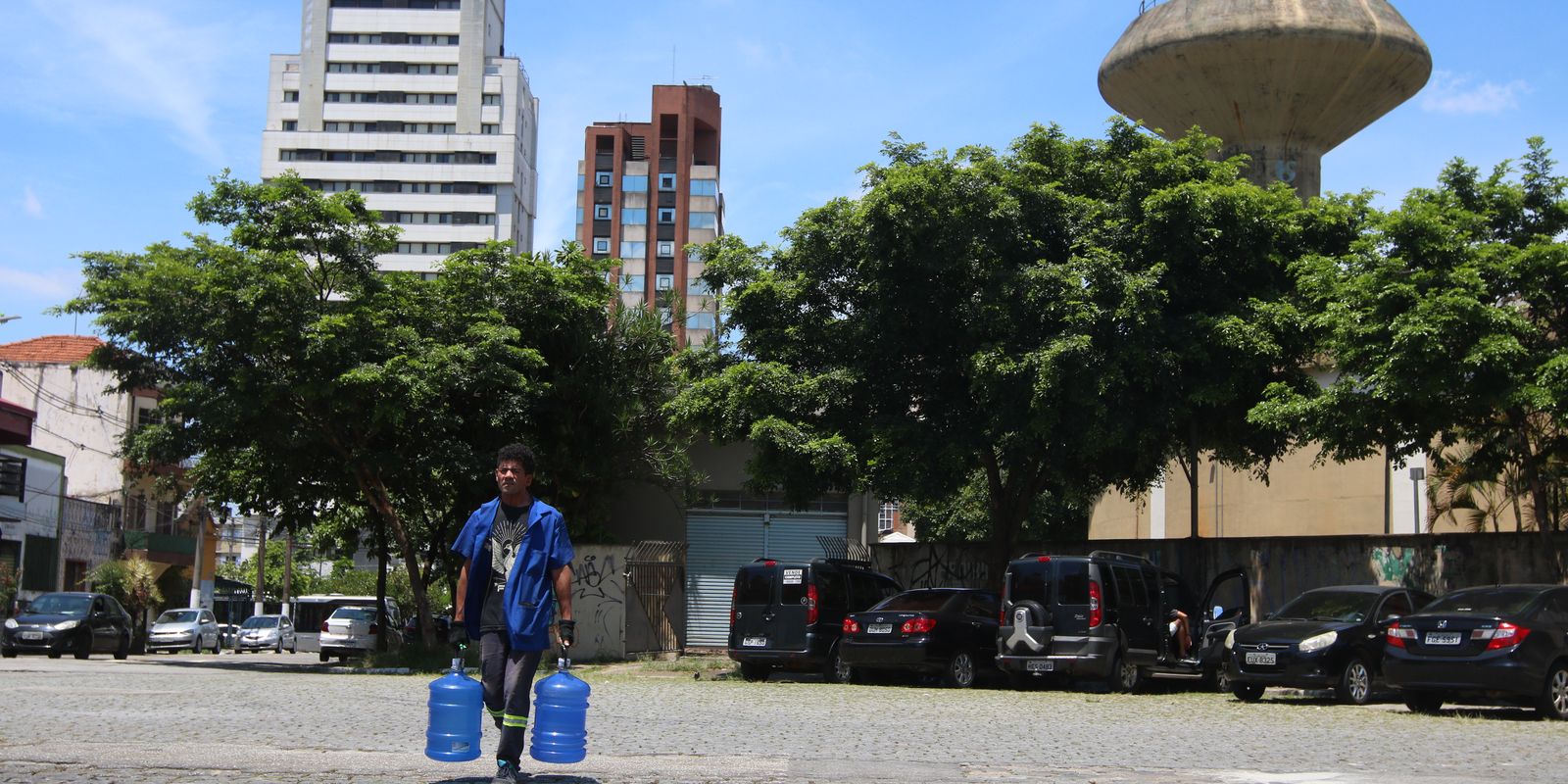 apos-privatizacao,-sabesp-registra-mais-receita,-demissao-e-vazamentos
