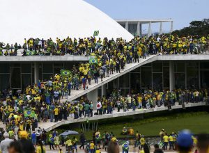 moraes-concede-prisao-domiciliar-a-condenado-do-8/1-com-cancer