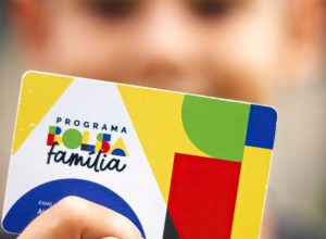 caixa-paga-bolsa-familia-a-beneficiarios-com-nis-de-final-9