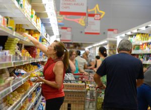 consumo-das-familias-mantem-se-em-alta-no-mes-de-abril