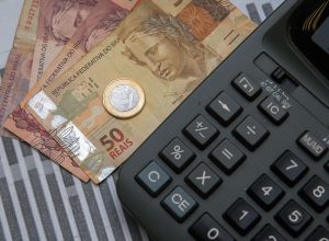 moody’s-reduz-perspectiva-para-nota-da-divida-do-governo-brasileiro
