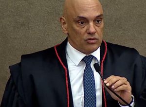 moraes-pede-que-hamilton-mourao-seja-ouvido-pela-pf-dentro-de-15-dias